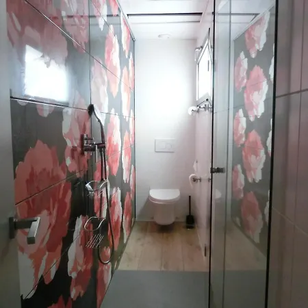 Les Monges Palace Boutique 3* لقنت