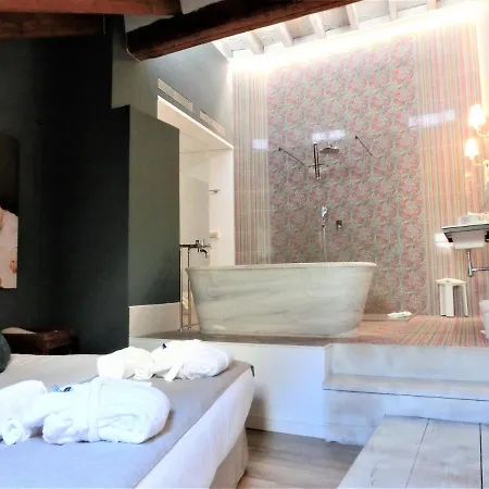 Les Monges Palace Boutique فندق لقنت