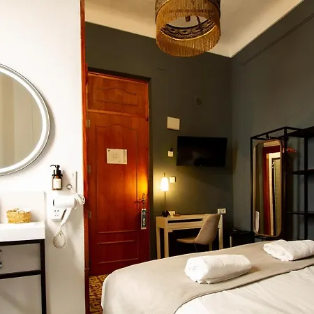 Les Monges Palace Boutique 3* لقنت